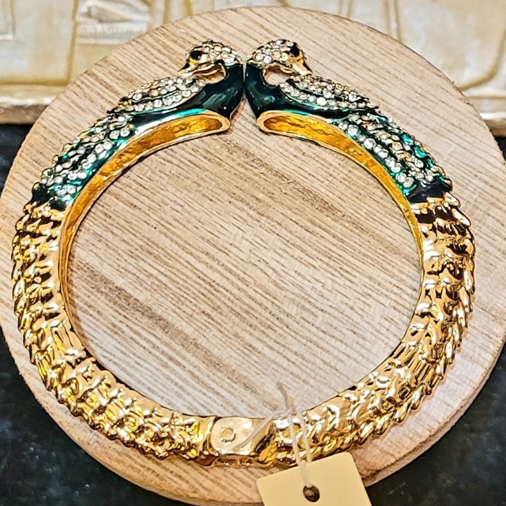 SOLD Amrita Singh Rare Red Austrian Crystal Emerald Peacock Gold Hinge Bracelet - Picture 13 of 16